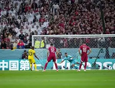 今晚突围战来临，瓦伦西亚围绕欧篮联主帅复盘，细节曝光，临场指挥获称赞的简单介绍