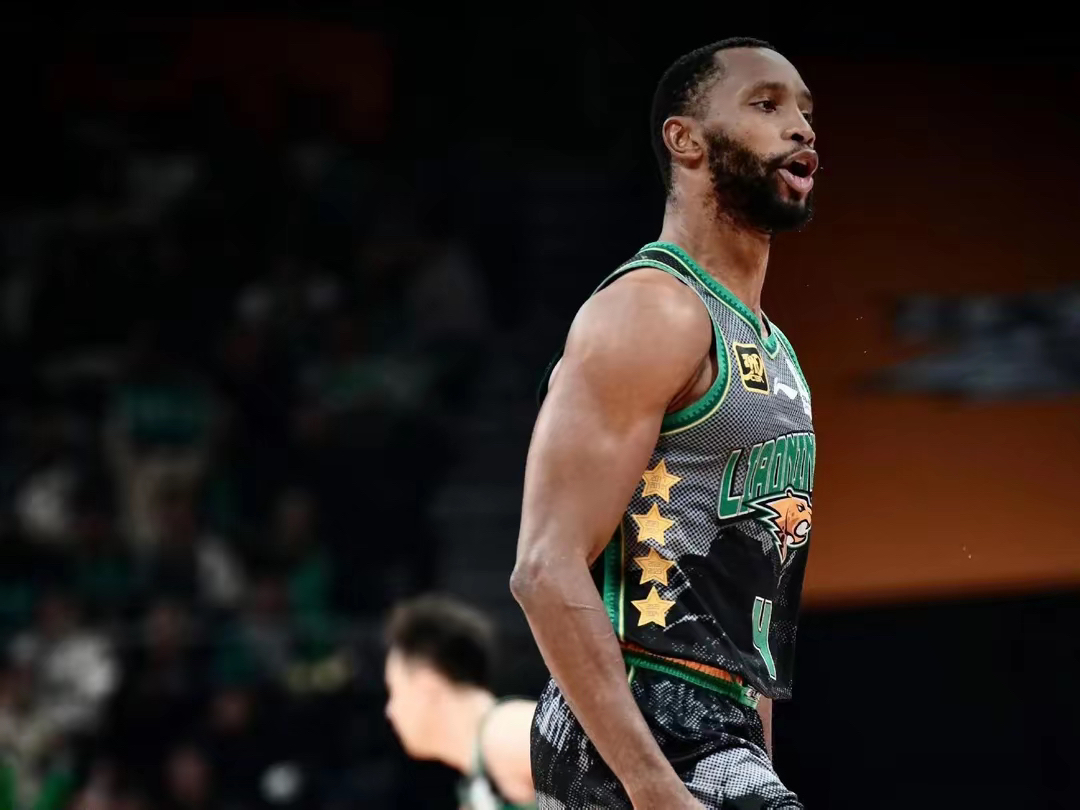 关于科林蒂安迎CBA季后赛关键赛，转会期绝杀压哨，压力陡增，团队化学反应显著的信息